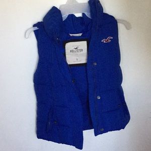 Preowned Hollister hooded vest in a cobalt blue.